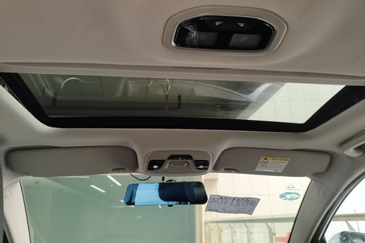 GEELY Emgrand 2020 car image #18