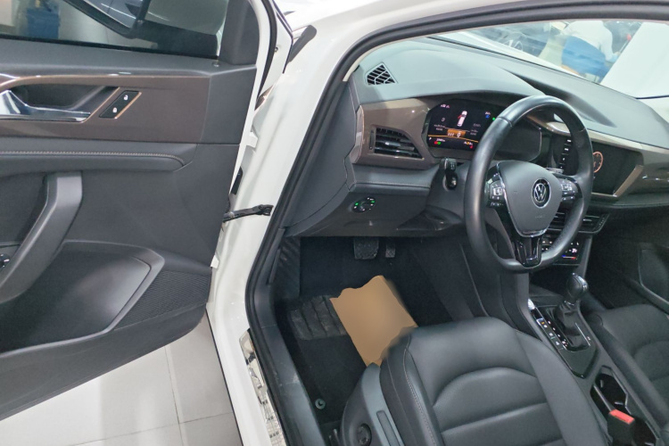 Volkswagen Tharu 2023 immagine di auto #16