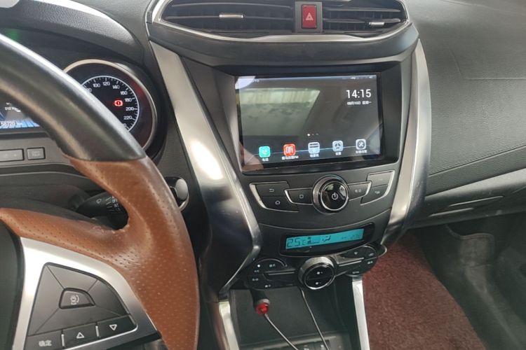 BYD Yuan 2016 #13 BYD Yuan 2016 car image #13