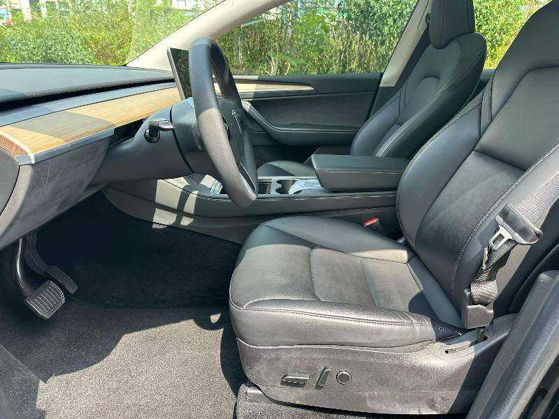 Tesla Model Y 2022 #4 Tesla Model Y 2022 car image #4