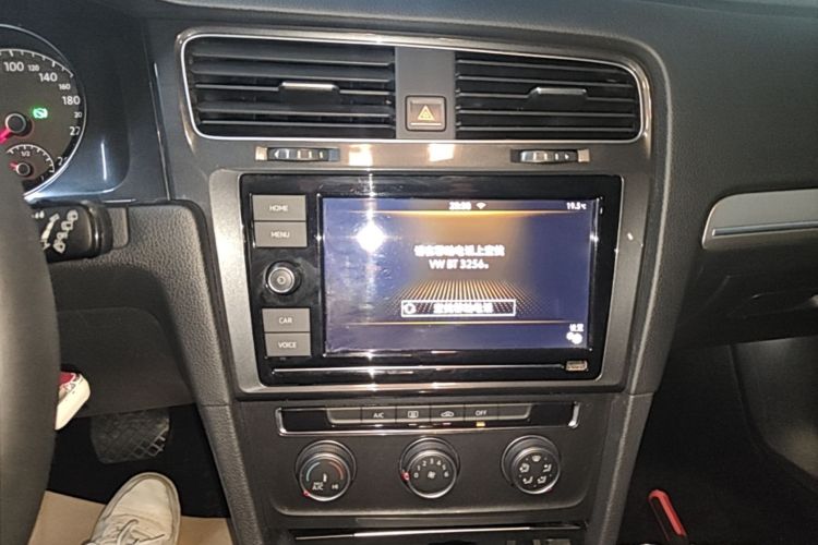 Volkswagen Golf 2019 #13 Volkswagen Golf 2019 car image #13