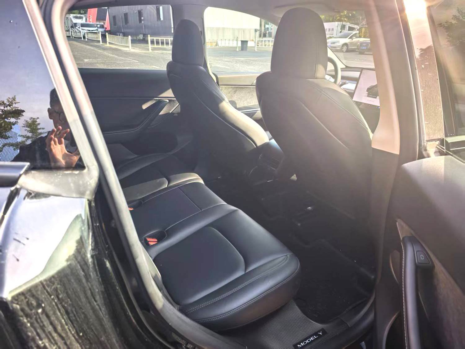 Tesla Model Y 2024 #3 Tesla Model Y 2024 car image #3
