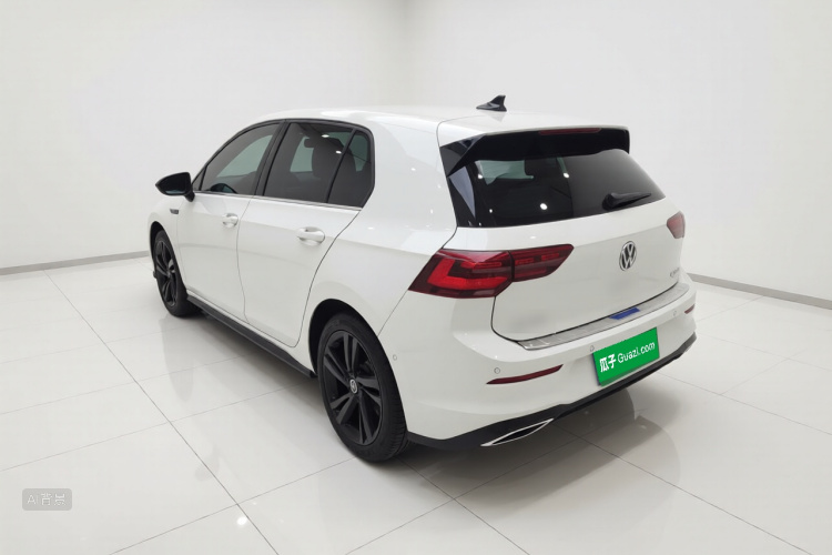 Volkswagen Golf 2021 car image #5