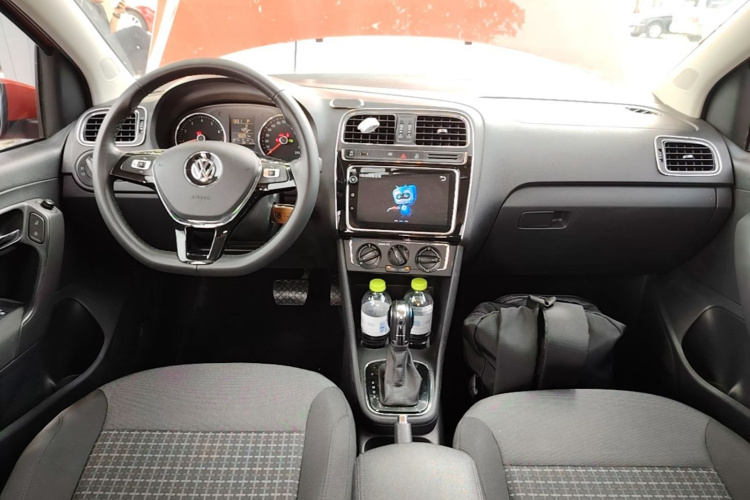 Volkswagen Polo 2018 immagine di auto #11
