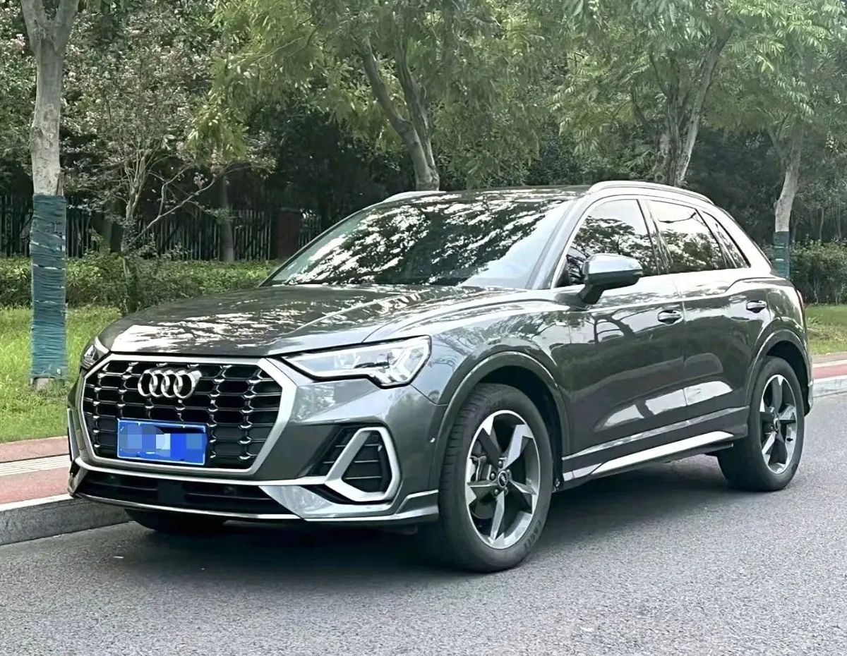 Audi Q3 2022 car image 