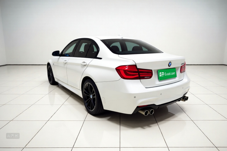 BMW 3 Series 2019 car image #5