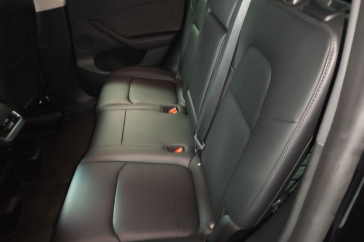 Tesla Model Y 2023 #17 Tesla Model Y 2023 car image #17
