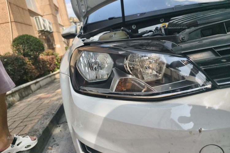 Volkswagen Golf 2015 car image #8