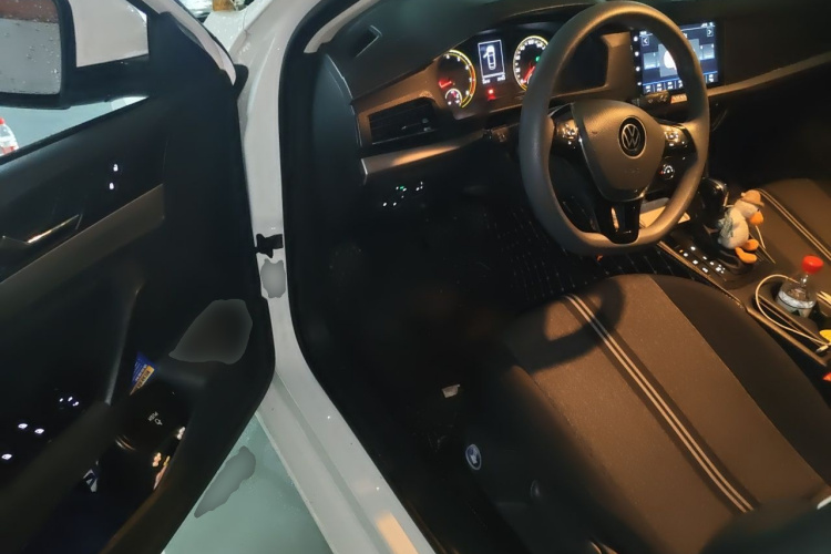 Volkswagen Lavida 2021 immagine di auto #9