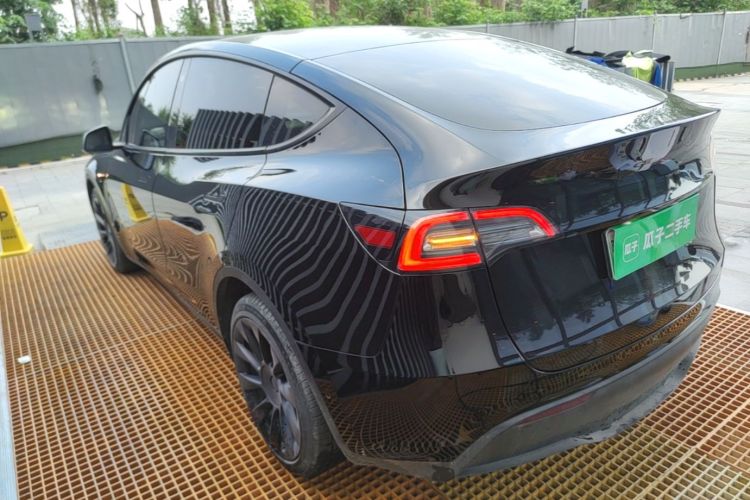 Tesla Model Y 2021 #5 Tesla Model Y 2021 car image #5