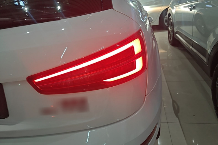 Audi Q3 2016 #8 Audi Q3 2016 car image #8