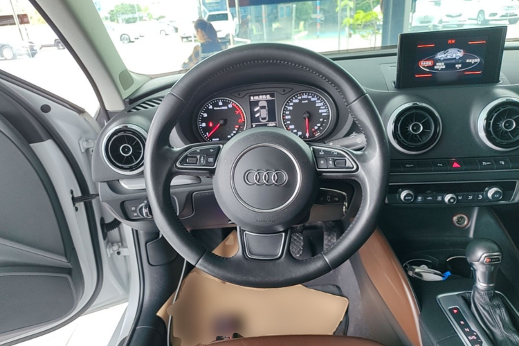 Audi A3 2016 immagine di auto #11