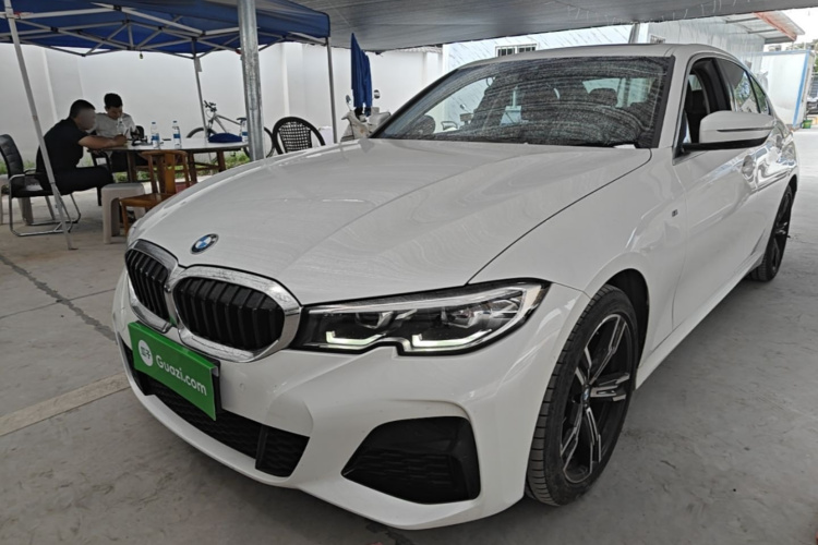 BMW 3 Series 2021 car image #2