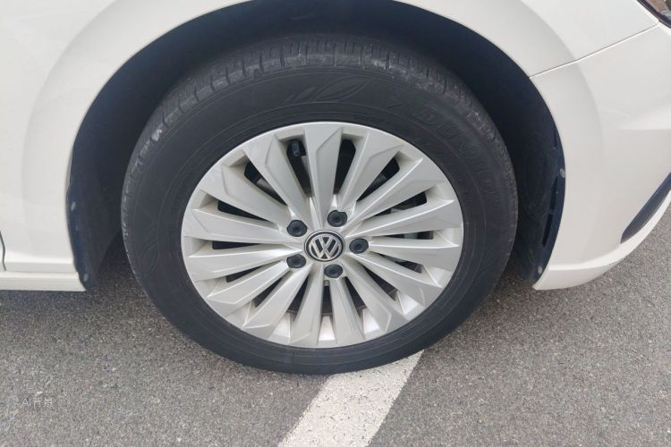 Volkswagen Lavida 2019 car image #9