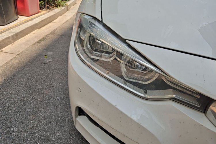 BMW 3 Series 2018 #8 BMW 3 Series 2018 car image #8