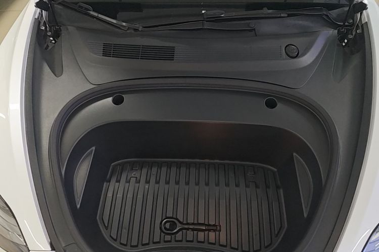 Tesla Model 3 2022 car image #20