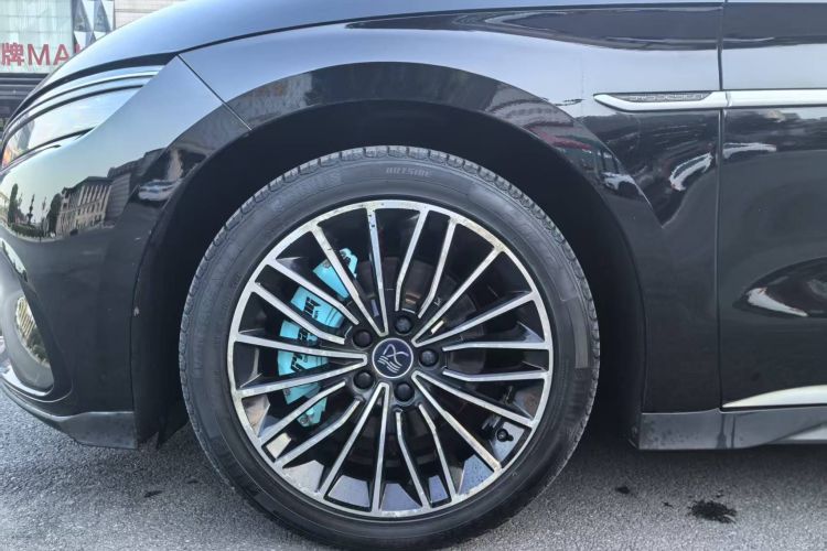 BYD Han 2023 car image #4