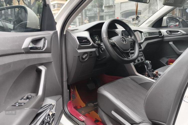Volkswagen T-Cross 2021 car image #18