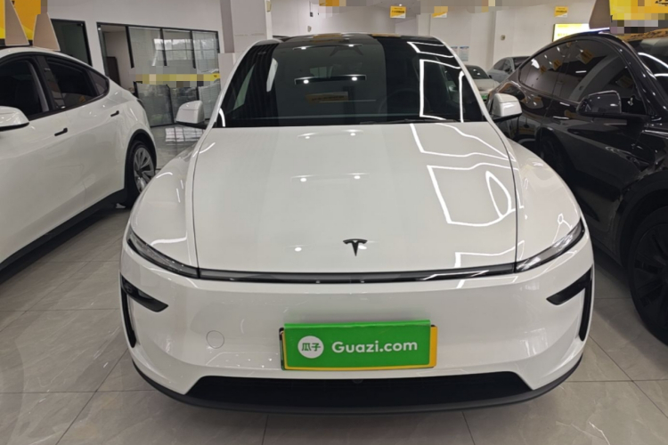Tesla Model Y 2026 #3 Tesla Model Y 2026 immagine di auto #3