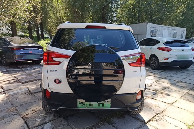 BYD Yuan New Energy 2019 car image #6