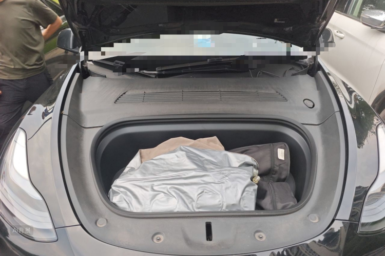 Tesla Model Y 2023 #22 Tesla Model Y 2023 car image #22