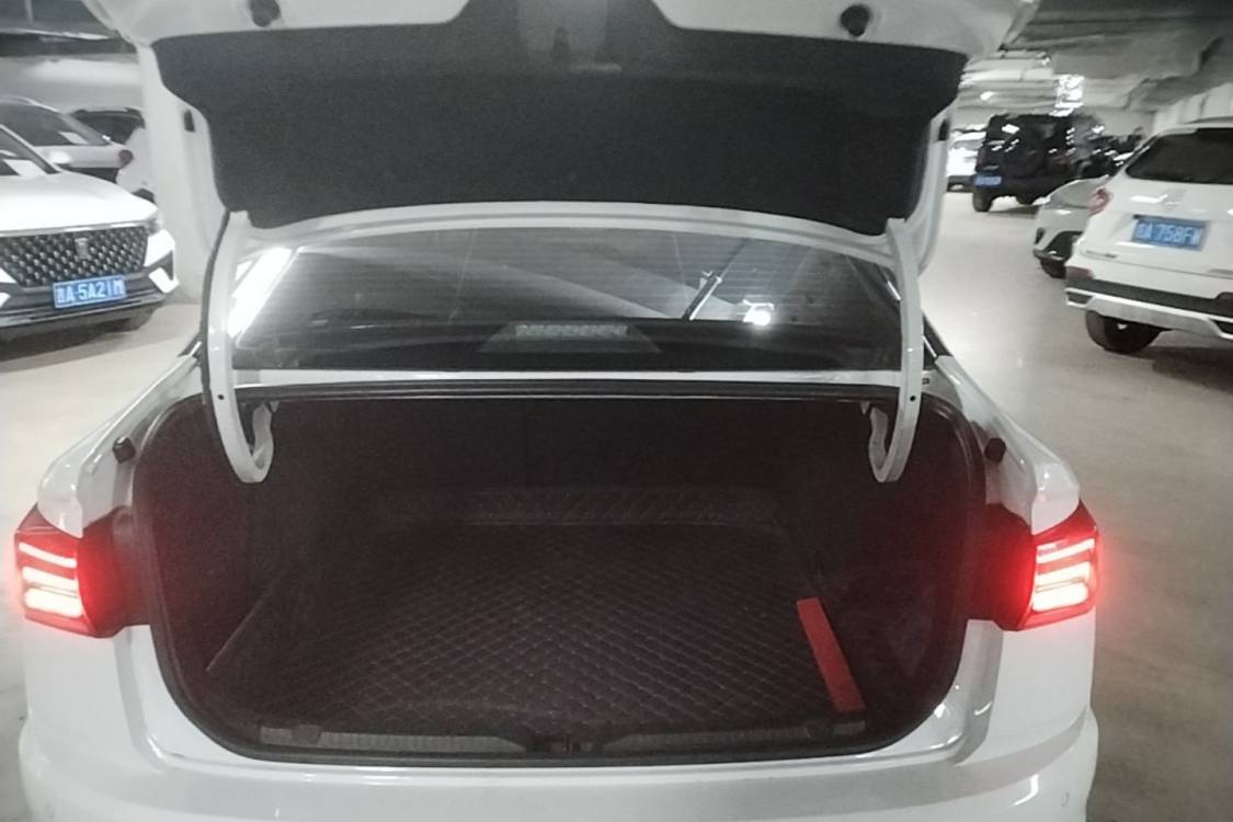 Volkswagen Bora 2021 صورة سيارة #9
