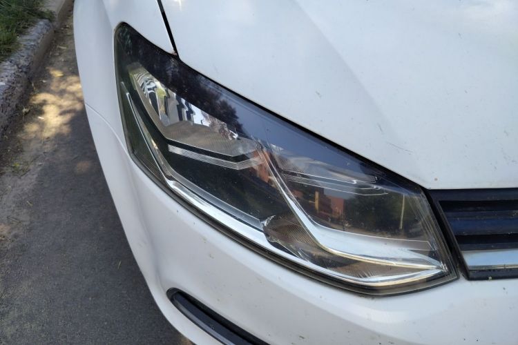 Volkswagen Polo 2014 car image #8
