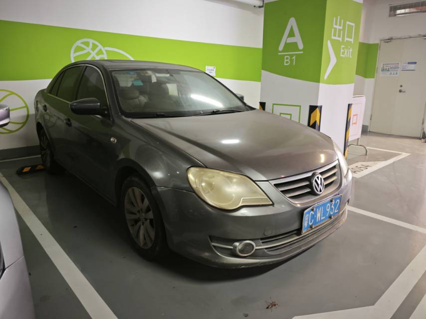 Volkswagen Bora 2012 car image #3