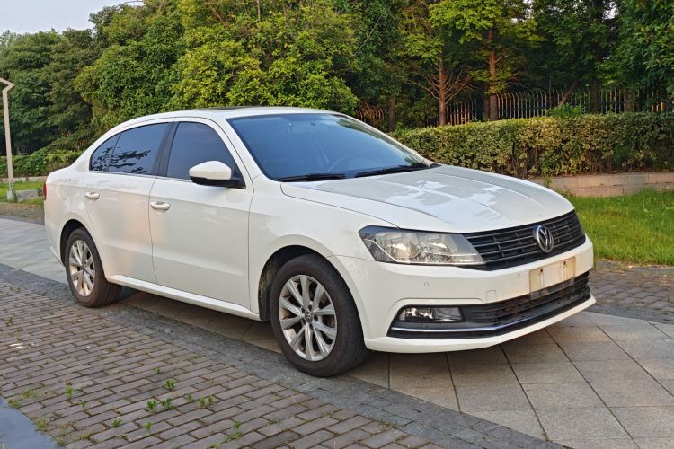 Volkswagen Lavida 2017 car image #4
