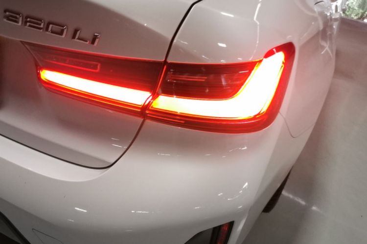 BMW 3 Series 2024 car image #8