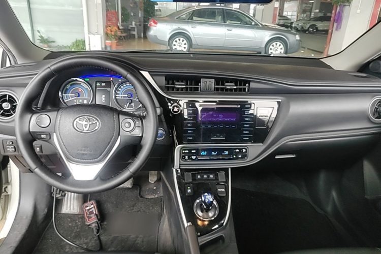 Toyota Corolla 2017 car image #10