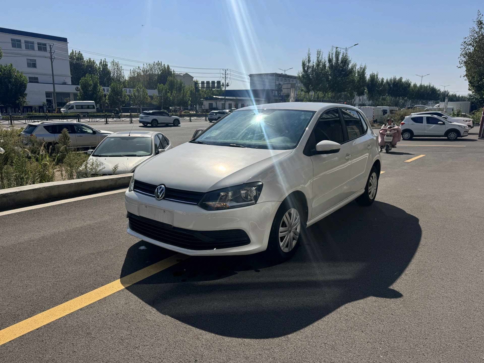 Volkswagen Polo 2017 Volkswagen Polo 2017 car image