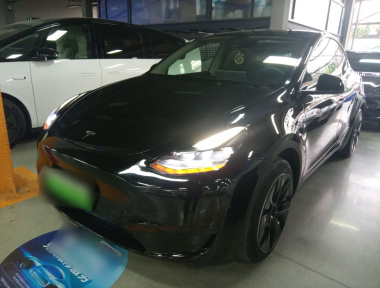 Tesla Model Y 2023 Tesla Model Y 2023 car image