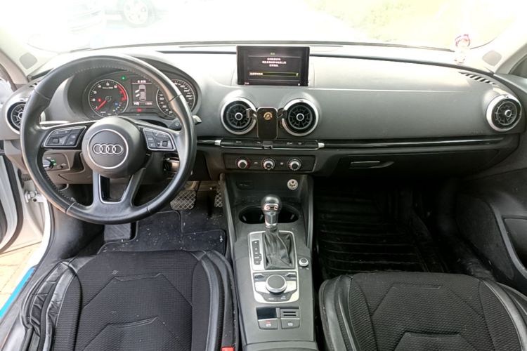 Audi A3 2019 car image #10