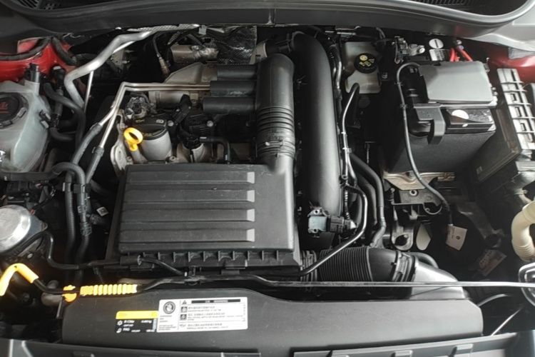 Volkswagen T-Cross 2021 #20 Volkswagen T-Cross 2021 صورة سيارة #20