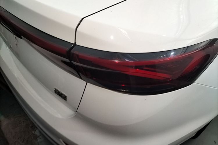 GEELY Emgrand 2021 #8 GEELY Emgrand 2021 car image #8