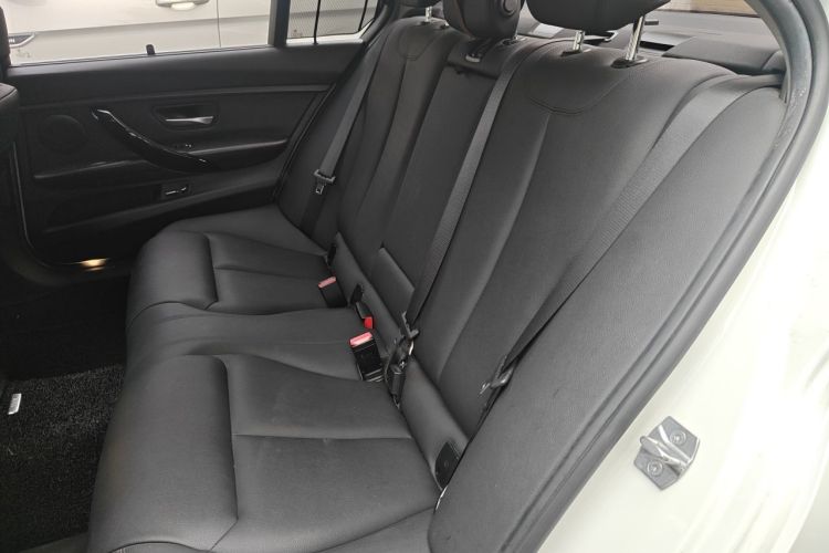 BMW 3 Series 2016 car image #10