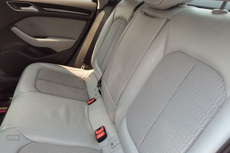 Audi A3 2018 car image #19