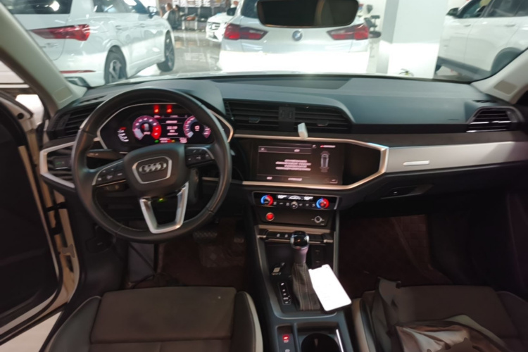 Audi Q3 2023 #10 Audi Q3 2023 car image #10