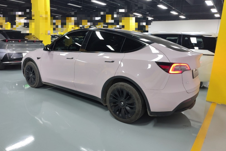 Tesla Model Y 2023 #7 Tesla Model Y 2023 car image #7