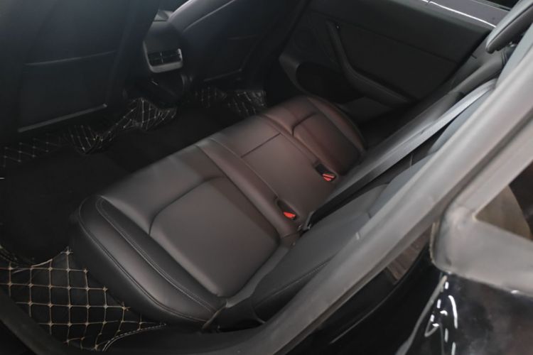 Tesla Model Y 2021 #17 Tesla Model Y 2021 car image #17