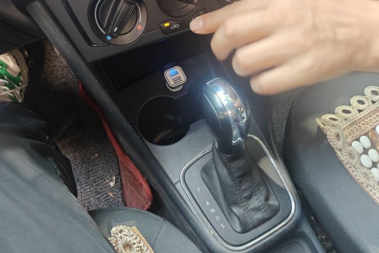 Volkswagen Polo 2017 car image #18