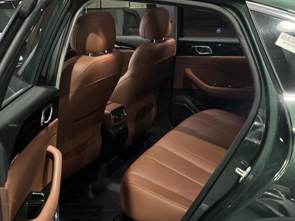 GEELY Emgrand 2025 #18 GEELY Emgrand 2025 car image #18