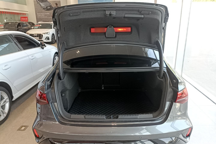 Audi A3 2025 immagine di auto #19