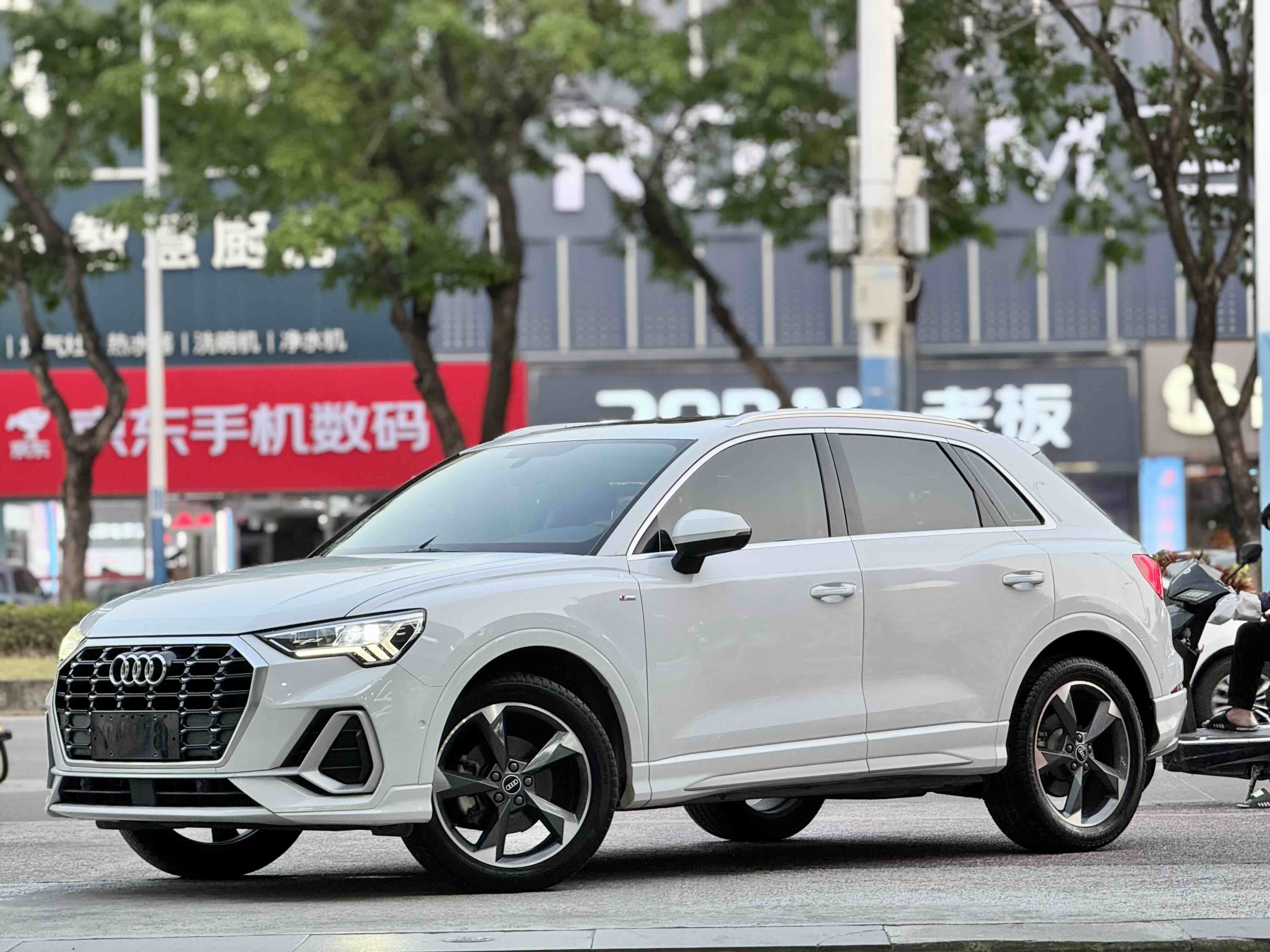 Audi Q3 2021 #2 Audi Q3 2021 car image #2