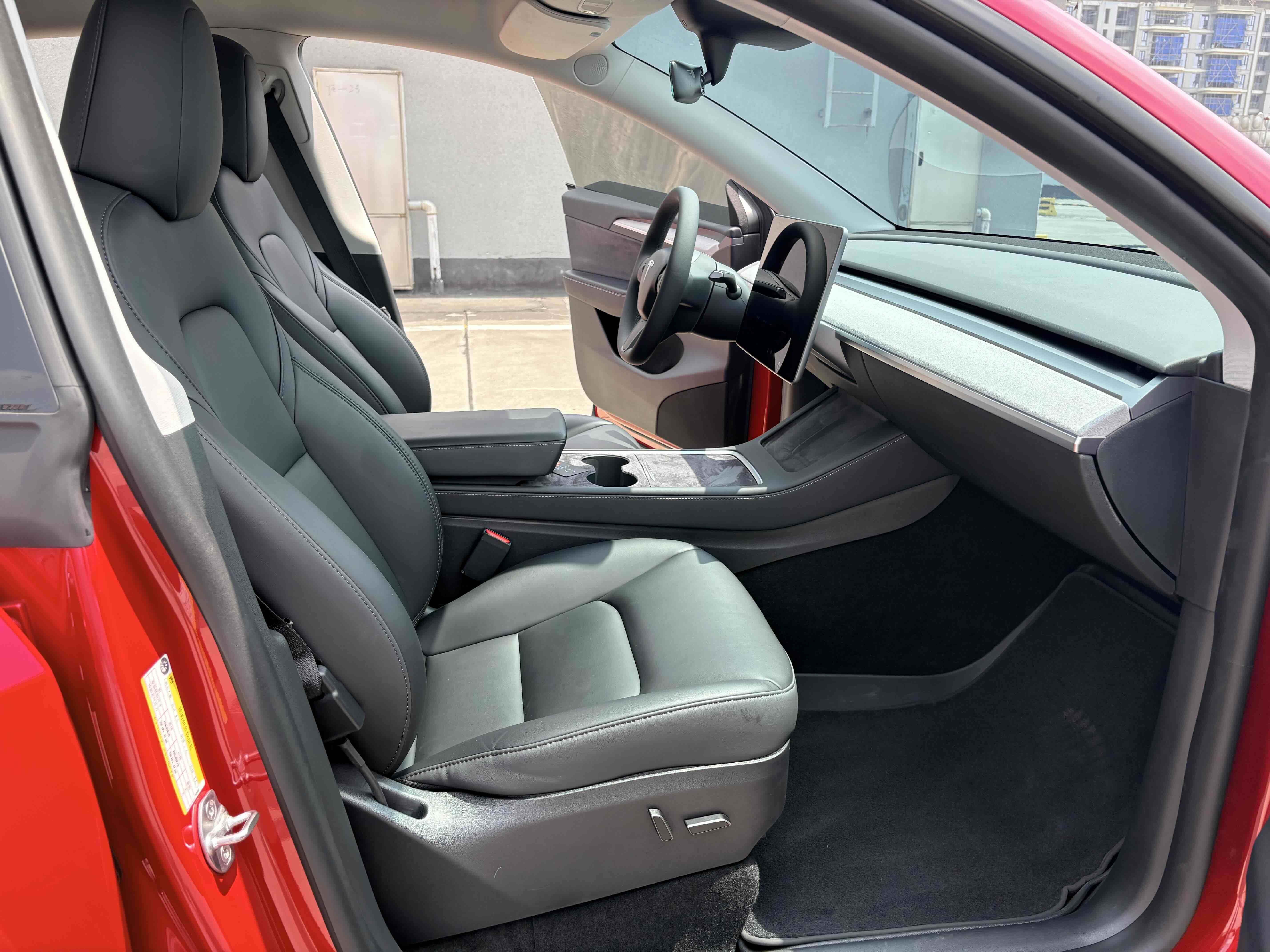 Tesla Model Y 2023 #8 Tesla Model Y 2023 car image #8