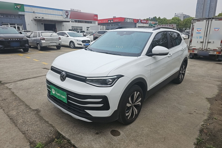 Volkswagen Tharu 2025 car image #2