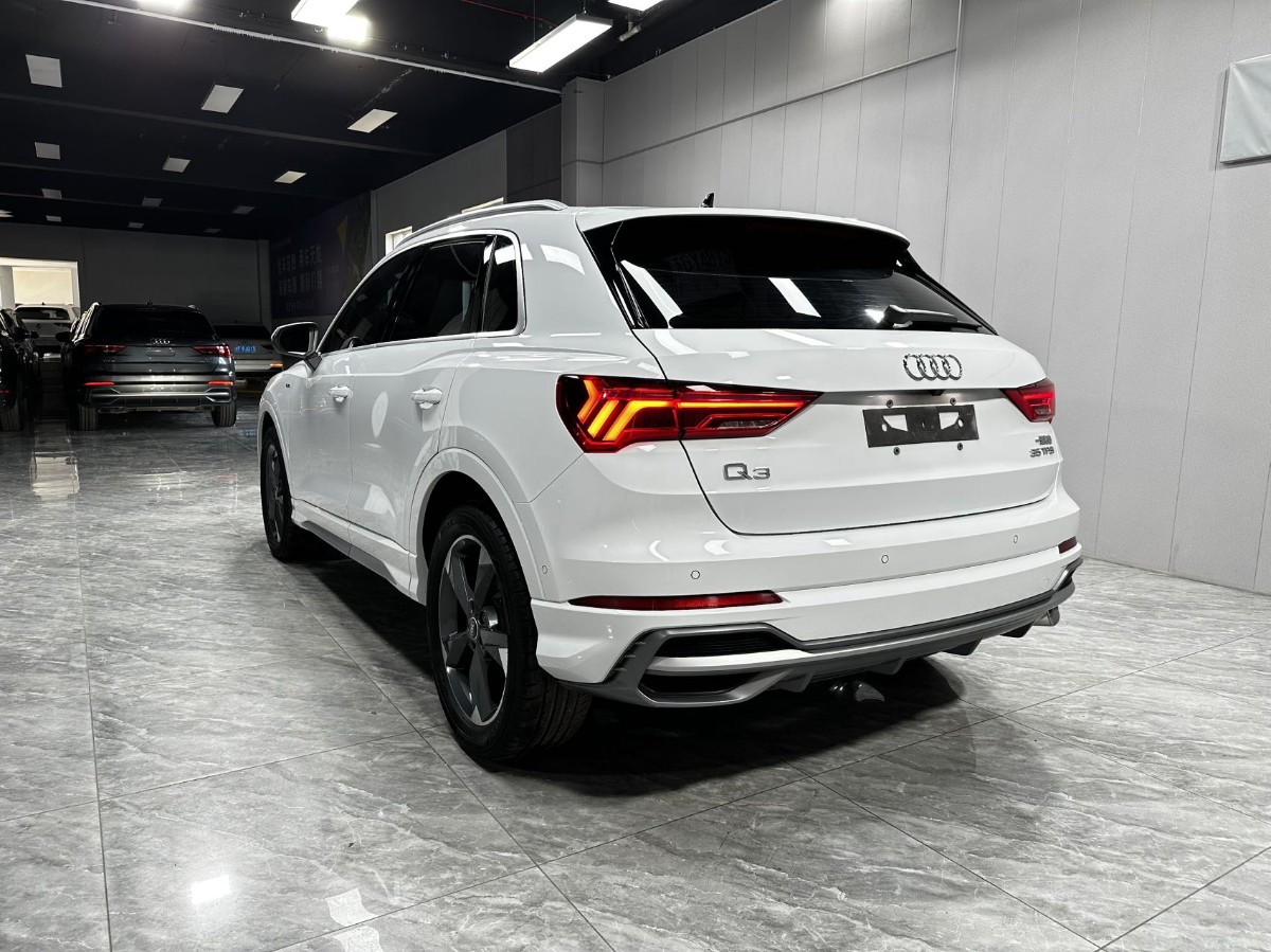 Audi Q3 2022 #9 Audi Q3 2022 car image #9
