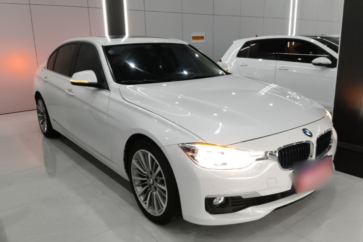 BMW 3 Series 2019 car image #4