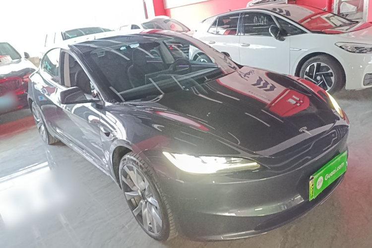Tesla Model 3 2024 car image #4